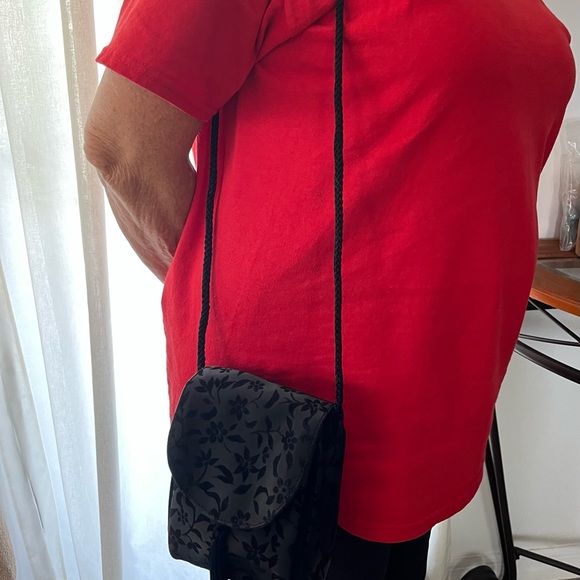 Avon black shoulder evening satin and crushed velvet satchel - Picture 2 of 6